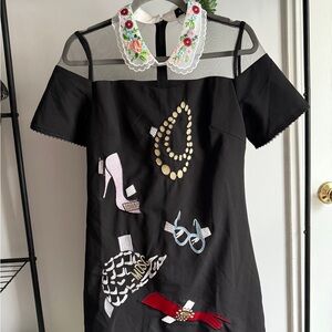 A Fuli Novelty Embroidered Sheer Top Dress size Large short sleeves